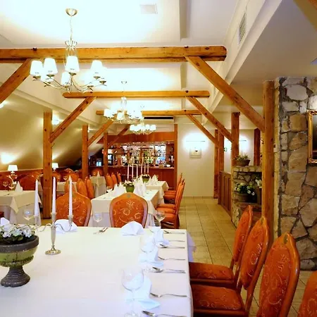 ホテル Rebajlo ピワ