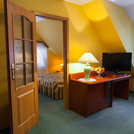 Rebajlo ホテル ピワ