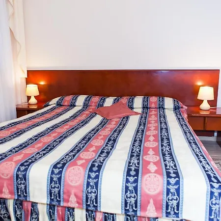 Rebajlo ホテル 2*