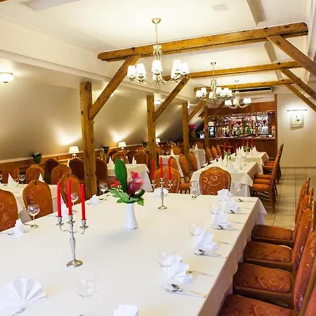 ホテル Rebajlo ピワ