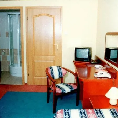 Rebajlo ホテル 2*