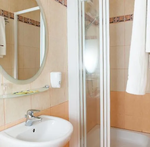 Rebajlo Hotel Pila (Pila)